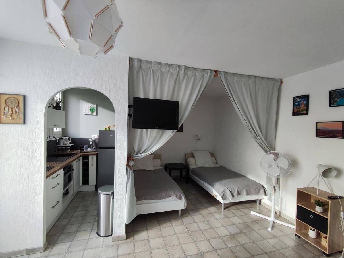 Studio Meuble Classe 2 Etoiles - 30M² 格雷乌莱班 外观 照片