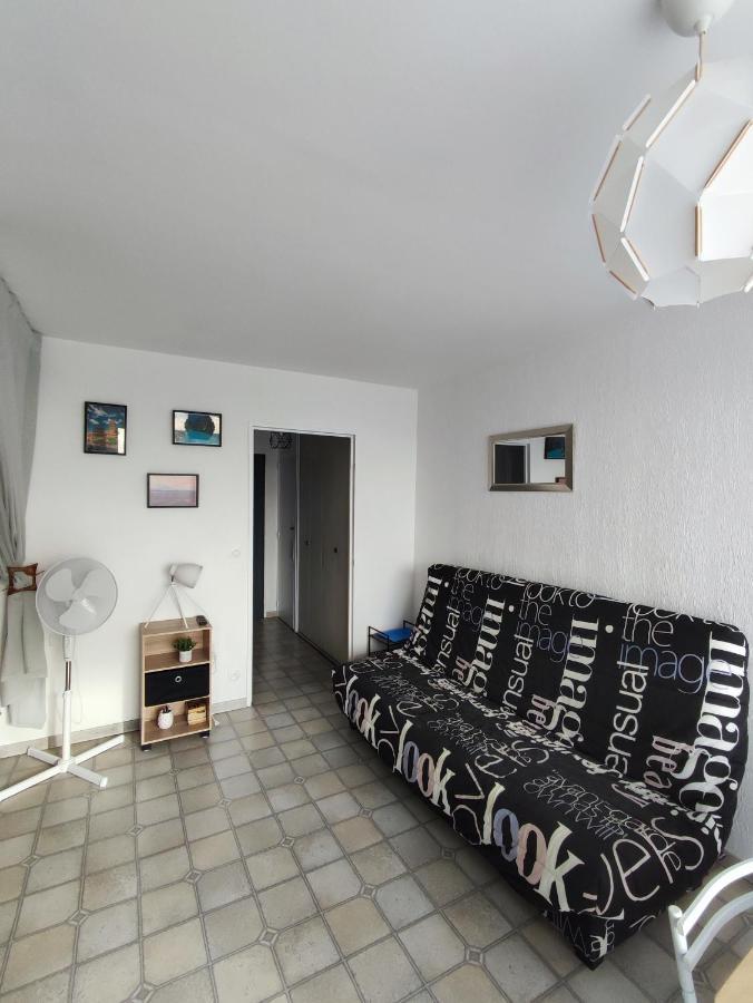 Studio Meuble Classe 2 Etoiles - 30M² 格雷乌莱班 外观 照片