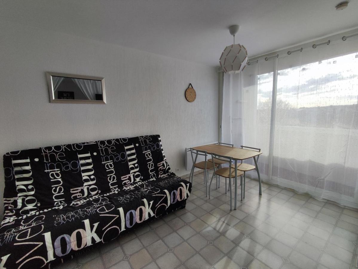 Studio Meuble Classe 2 Etoiles - 30M² 格雷乌莱班 外观 照片